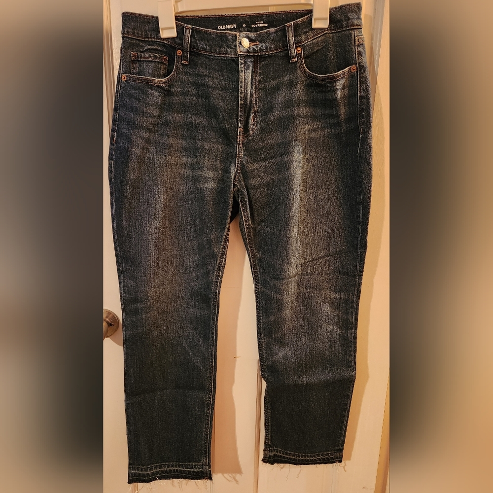 Old Navy Mid-Rise Cutoff Boyfriend